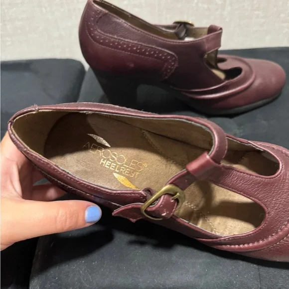 Aerosoles burgundy serfs up t strap retro heels - Picture 9 of 13
